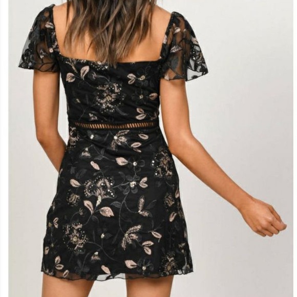 TOBI Sweetheart Neckline Floral Embroidered Mini Dress Size Small NEW - Picture 11 of 11